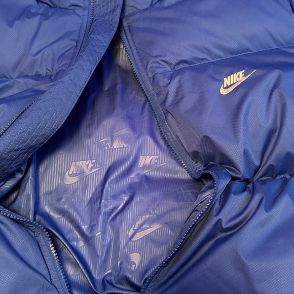 NEW! Nike Sportswear Club Men's Puffer Jacket Quilted Medium Winter Coat - Picture 8 of 12